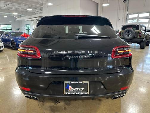 2016 Porsche Macan Turbo