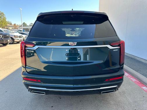 2025 Cadillac XT6 Premium Luxury FWD