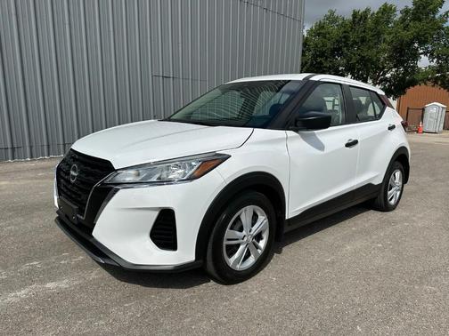 2024 Nissan Kicks S