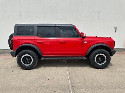 Race Red 2023 Ford Bronco Outer Banks