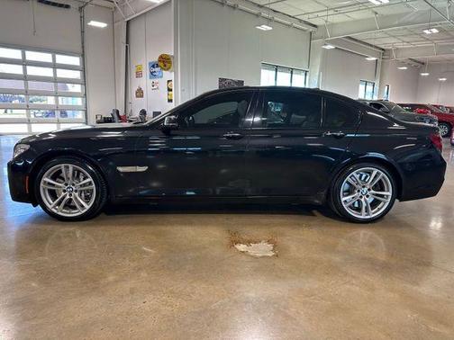 2013 BMW 750 i