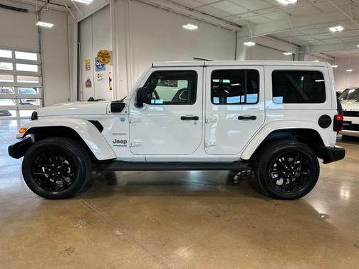 2022 Jeep Wrangler Unlimited 4xe Sahara