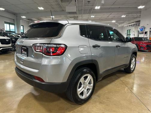 Billet Silver Metallic Clearcoat 2023 Jeep Compass Sport