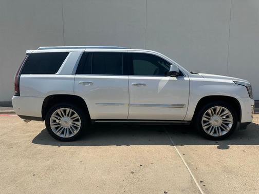 2019 Cadillac Escalade Platinum