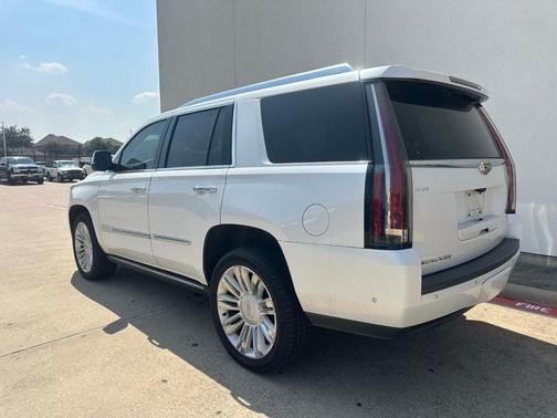 2019 Cadillac Escalade Platinum