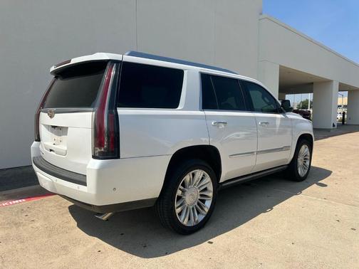 2019 Cadillac Escalade Platinum