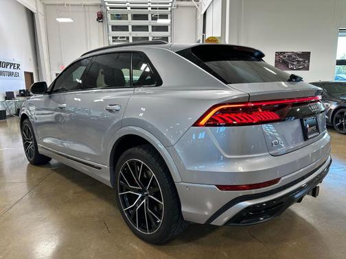 2021 Audi Q8 55 Premium