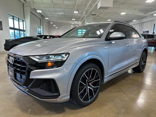 2021 Audi Q8 55 Premium