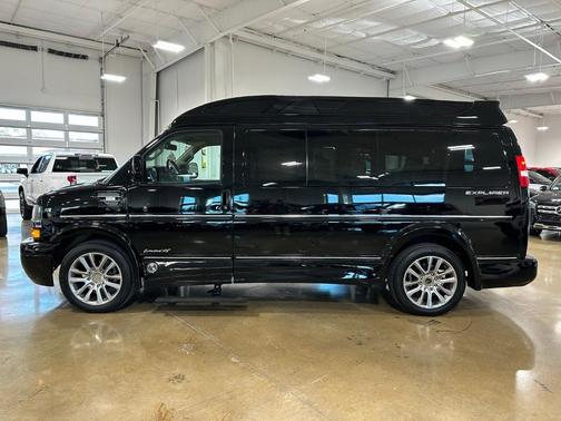 2021 Chevrolet Express 2500 LS