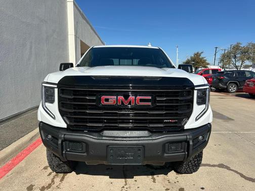 2025 GMC Sierra 1500 AT4X