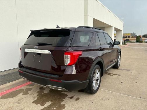 Red Metallic 2022 Ford Explorer XLT