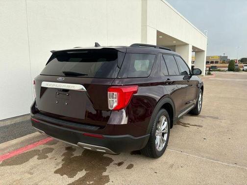 Red Metallic 2022 Ford Explorer XLT