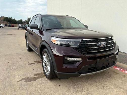 Red Metallic 2022 Ford Explorer XLT