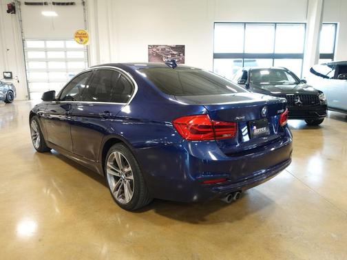 2018 BMW 330 i xDrive