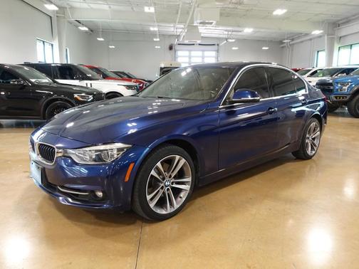 2018 BMW 330 i xDrive
