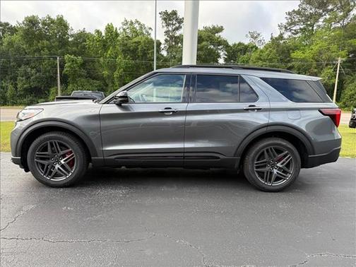 Carbonized Gray Metallic 2026 Ford Explorer ST-Line