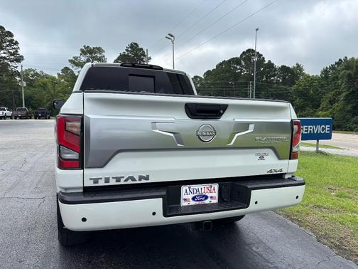 2023 Nissan Titan Platinum Reserve
