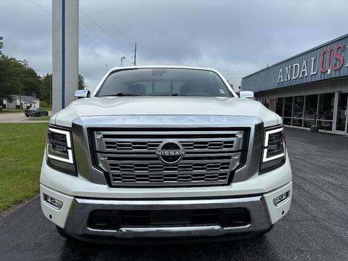 2023 Nissan Titan Platinum Reserve