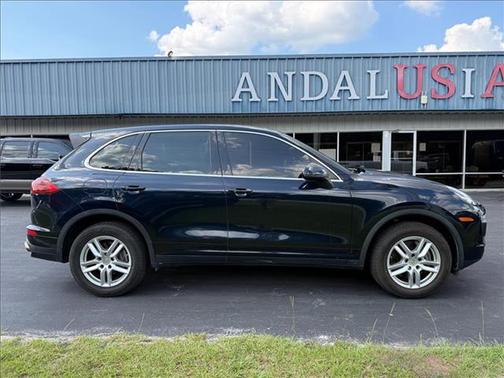 Moonlight Blue Metallic 2016 Porsche Cayenne Base