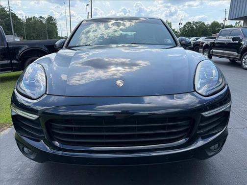Moonlight Blue Metallic 2016 Porsche Cayenne Base