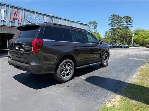 Dark Matter Gray Metallic 2026 Ford Expedition Active