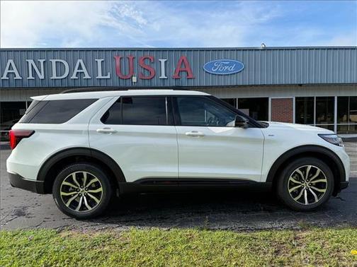 Star White 2026 Ford Explorer ST-Line