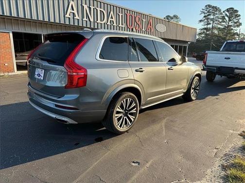 2020 Volvo XC90 T5 Momentum 7 Passenger