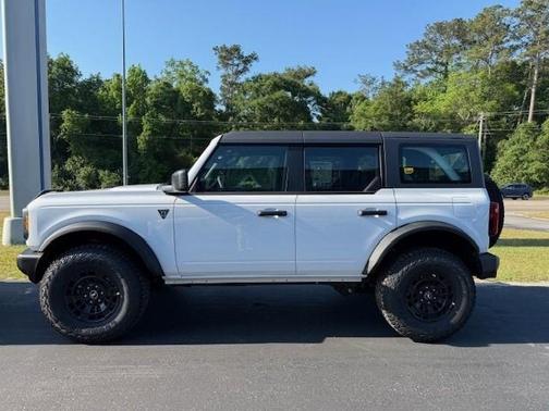 Oxford White 2026 Ford Bronco Base