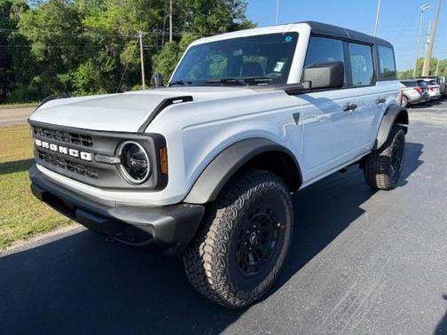 Oxford White 2026 Ford Bronco Base