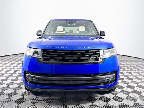 2025 Land Rover Range Rover P530 SE 7 Seat