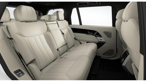 2025 Land Rover Range Rover P530 SE 7 Seat