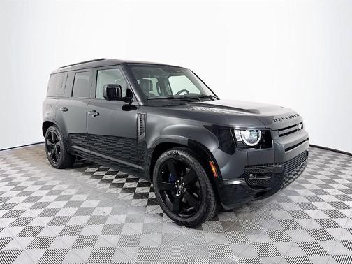 2025 Land Rover Defender P400 X-Dynamic SE