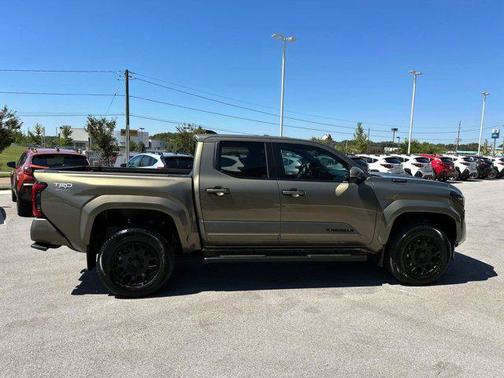 2024 Toyota Tacoma Hybrid TRD