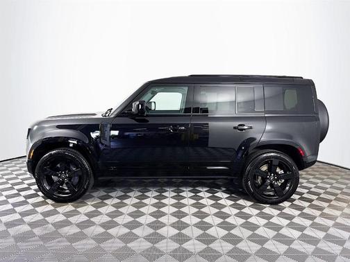 2025 Land Rover Defender P400 X-Dynamic SE