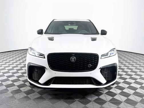 2025 Jaguar F-PACE SVR 575 Edition