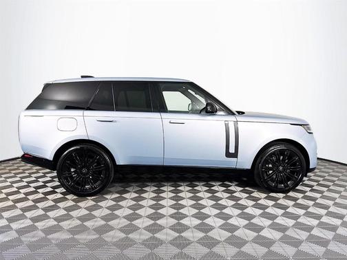 2025 Land Rover Range Rover P400 SE
