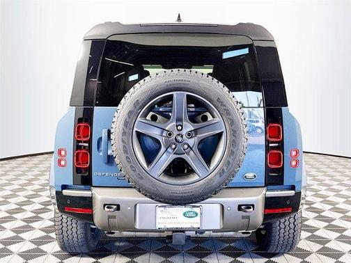 2023 Land Rover Defender 110 X-Dynamic SE