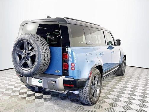 2023 Land Rover Defender 110 X-Dynamic SE