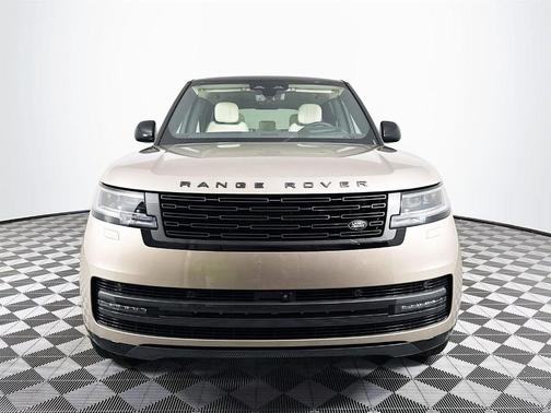 2025 Land Rover Range Rover P530 SE 7 Seat