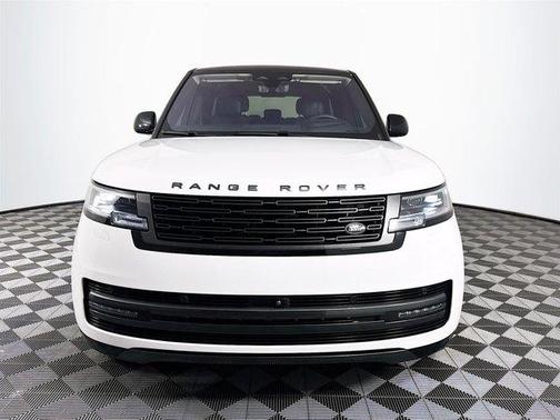 2022 Land Rover Range Rover P400 SE