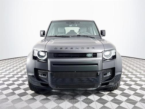 2025 Land Rover Defender P400 X-Dynamic SE