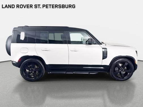 2026 Land Rover Defender 110 X-Dynamic SE