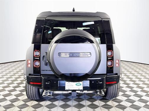 2025 Land Rover Defender P525 V8