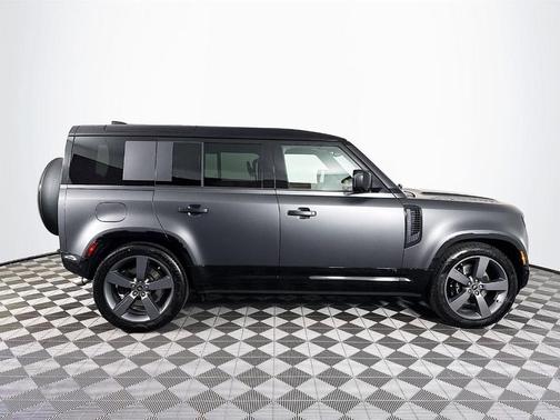 2025 Land Rover Defender P525 V8
