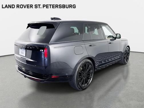 2026 Land Rover Range Rover P530 SE