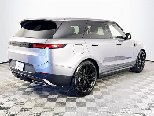 2025 Land Rover Range Rover Sport P360 SE