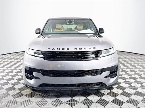 2025 Land Rover Range Rover Sport P360 SE