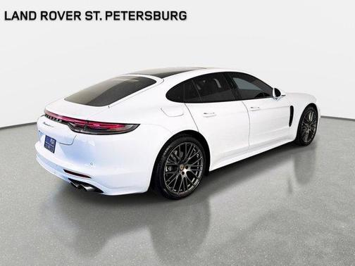 2023 Porsche Panamera 4 Platinum Edition