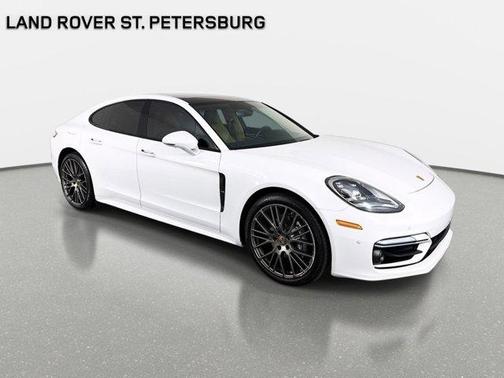 2023 Porsche Panamera 4 Platinum Edition