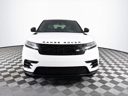 2026 Land Rover Range Rover Velar Dynamic SE